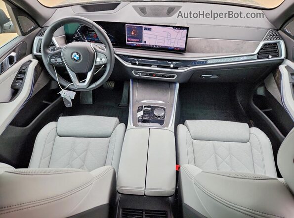 5UX23EU03R9R43269 2024 BMW X5 Brown Առջևի վահանակի տեսք