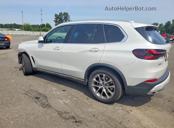 5UX23EU05R9S66337 2024 BMW X5 White Rear left
