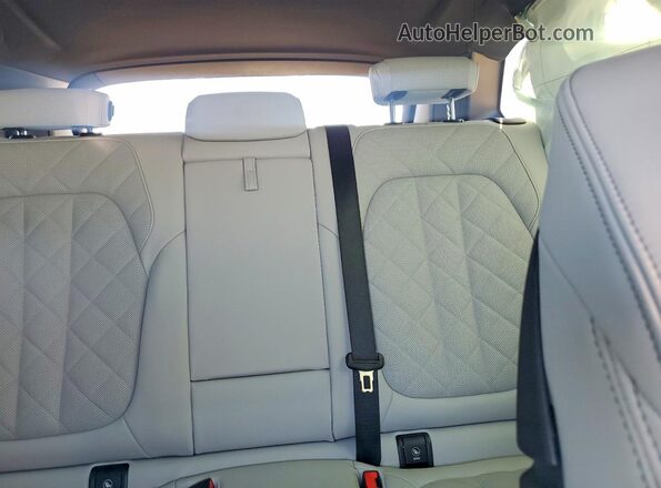5UX23EU05R9V22900 2024 BMW X5 Серебряный Вид задних сидений