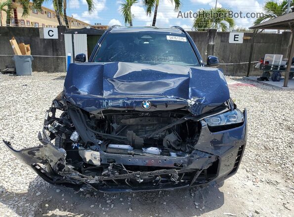 5UX23EU05S9X88827 2025 BMW X5 Blue Vista frontal
