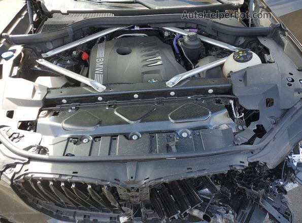 5UX23EU05S9Y90998 2025 BMW X5 Black Vista del compartimento del motor
