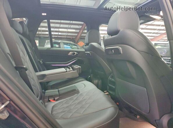 5UX23EU06T9110184 2026 BMW X5 Black უკანა ხედი