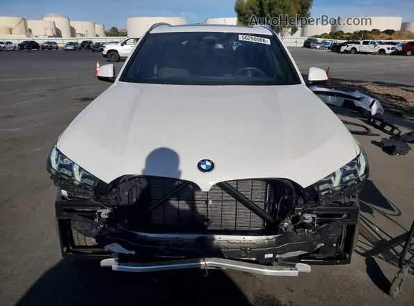 5UX23EU07S9Y56982 2025 BMW X5 White Front view