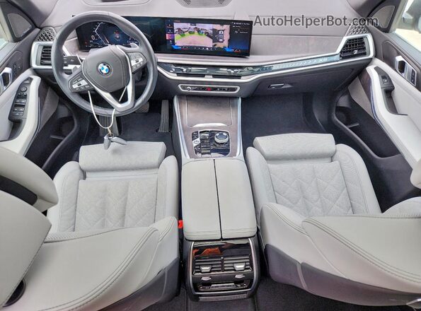 5UX23EU07S9Y99962 2025 BMW X5 White წინა პანელის ხედი