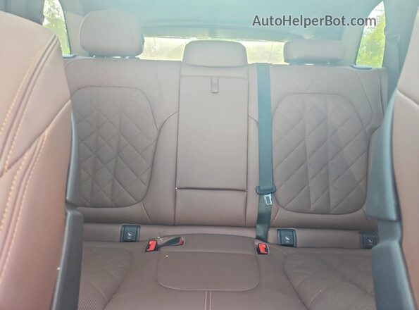 5UX23EU08R9T16521 2024 BMW X5 White უკანა სავარძლების ხედი