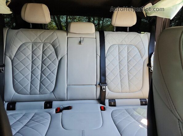 5UX23EU09R9V22883 2024 BMW X5 White Rear seats view
