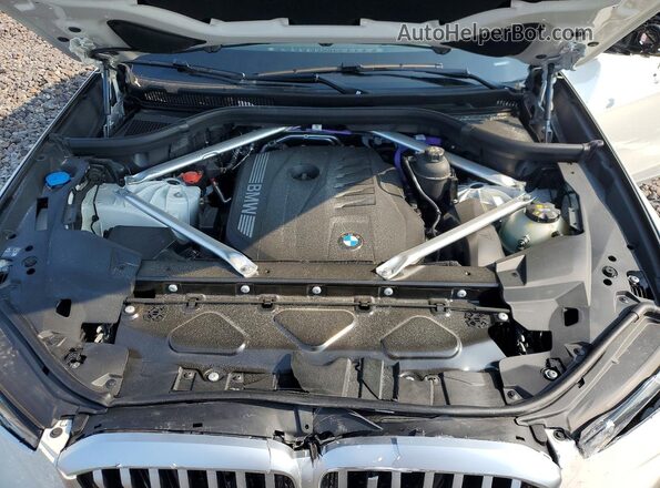 5UX23EU09T9312338 2026 BMW X5 White Շարժիչի բաժամունքի տեսք