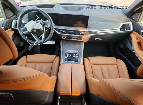 5UX23EU0XR9S15447 2024 BMW X5 Blue Vista del salpicadero