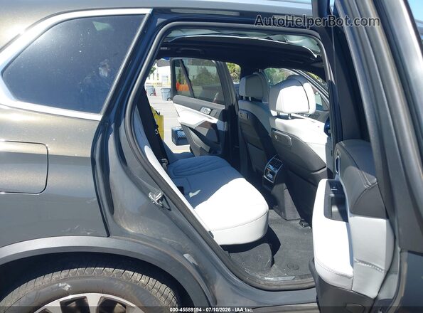 5UX23EU0XR9V70747 2024 BMW X5 Gray Vista de la etiqueta del VIN