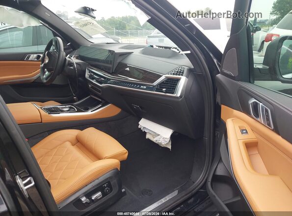 5UX23EU0XR9V87757 2024 BMW X5 Black Вид салону спереду