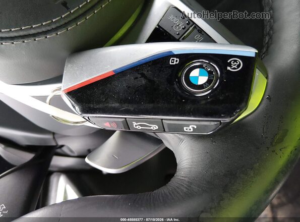 5UX23EU0XS9W69784 2025 BMW X5 Black Vista del salpicadero