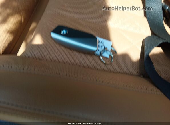 5UX23EU0XS9X73322 2025 BMW X5 Gray Vista del salpicadero