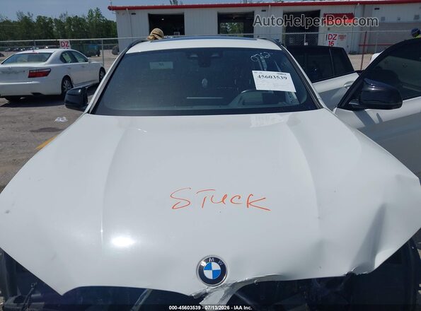 5UX2V1C00M9E90762 2021 BMW X4 White Widok z tyłu