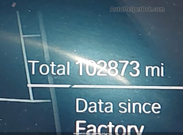 5UX2V1C00M9E90762 2021 BMW X4 White 