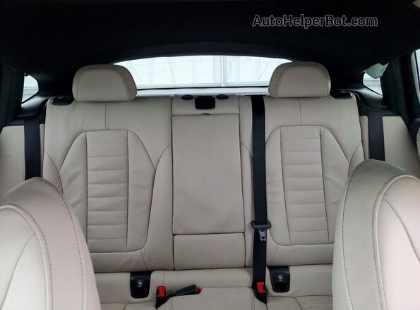 5UX2V5C08L9B04191 2020 BMW X4 Blue Widok tylnych siedzeń