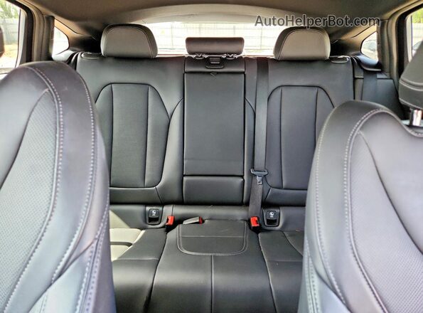 5UX33DT02N9L91340 2022 BMW X4 Gray Rear seats view