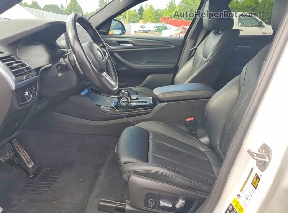 5UX33DT0XP9P10129 2023 BMW X4 White Front interior view