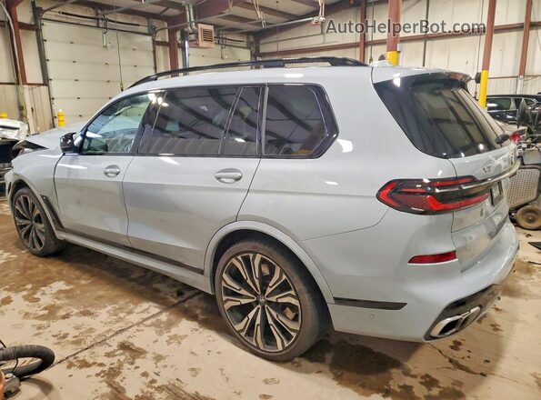 5UX33EM02S9Y23621 2025 BMW X7 Gray Trasero izquierdo