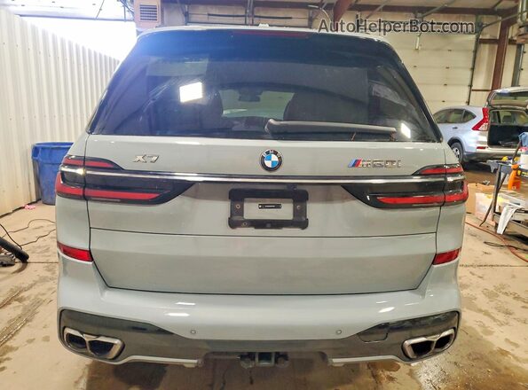 5UX33EM02S9Y23621 2025 BMW X7 Gray Vista trasera