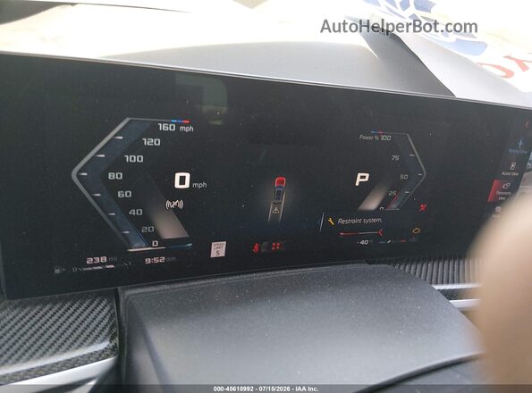 5UX33EM05R9S86530 2024 BMW X7 Gray Widok tylnych siedzeń
