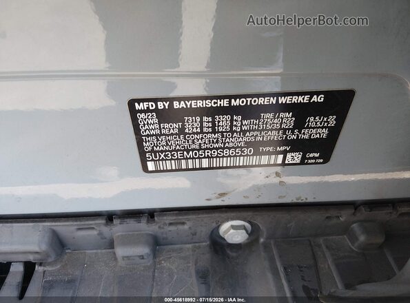 5UX33EM05R9S86530 2024 BMW X7 Gray Widok komory silnika
