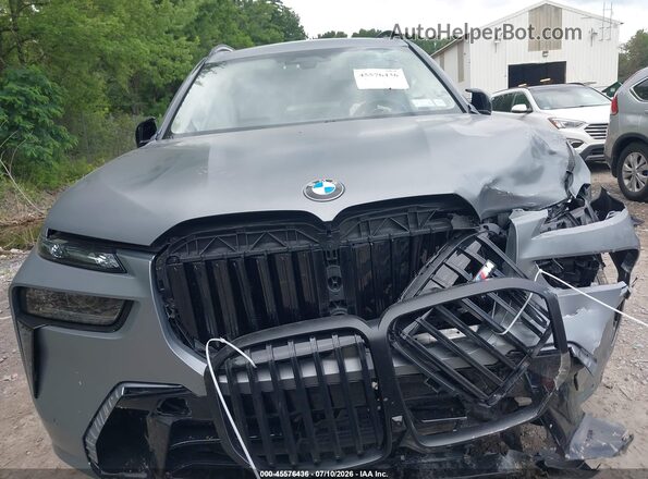 5UX33EM09S9X97941 2025 BMW X7 Gray უკანა სალონის ხედი
