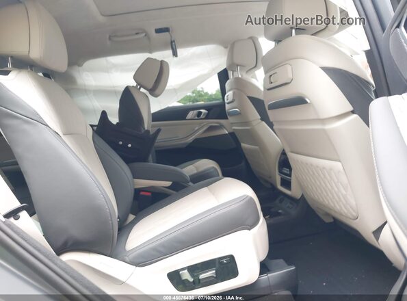 5UX33EM09S9X97941 2025 BMW X7 Gray VIN კოდის სტიკერის ხედი