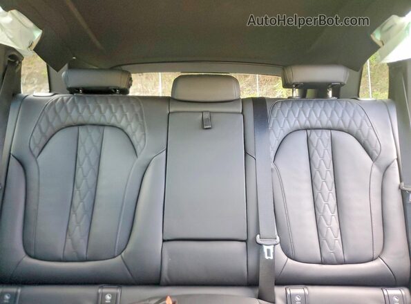 5UX33EU00S9Z20803 2025 BMW X5 Black Widok tylnych siedzeń