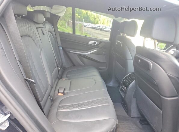 5UX33EU00S9Z20803 2025 BMW X5 Black Widok wnętrza z tyłu