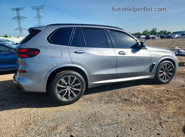 5UX33EU05T9106387 2026 BMW X5 Серый Задняя правая четверть