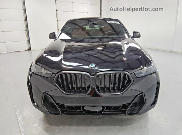 5UX33EX02T9280462 2026 BMW X6 Black Вид спереду