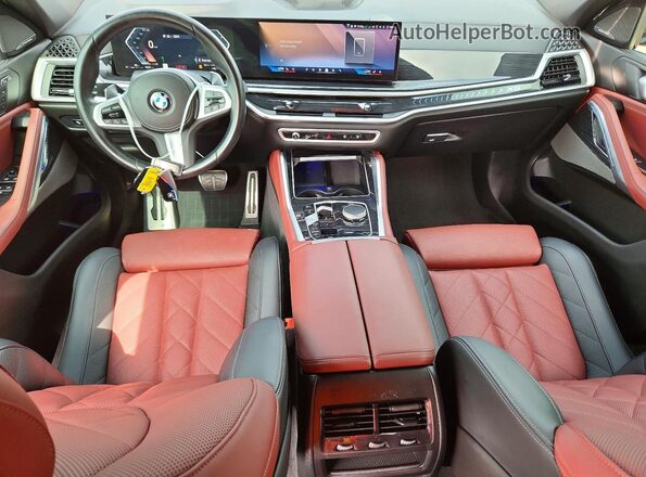 5UX33EX03R9S31389 2024 BMW X6 Gray Dashboard view