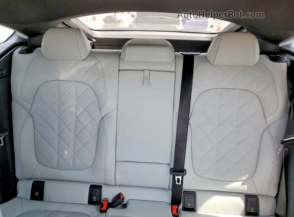 5UX33EX0XT9314566 2026 BMW X6 Gray Rear seats view
