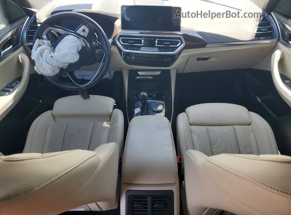 5UX43DP00N9M35835 2022 BMW X3 White Widok deski rozdzielczej