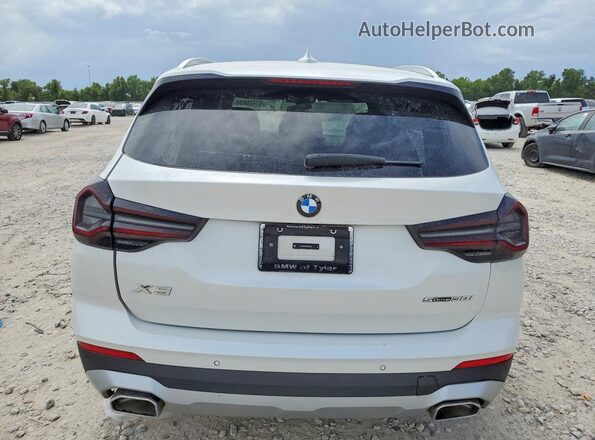 5UX43DP00R9V22558 2024 BMW X3 White Հետևի տեսք