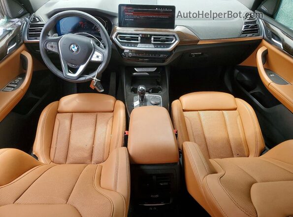 5UX43DP00R9V22558 2024 BMW X3 White Առջևի վահանակի տեսք