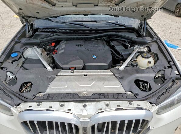 5UX43DP00R9V22558 2024 BMW X3 White Շարժիչի բաժամունքի տեսք