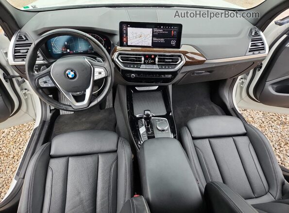 5UX43DP01N9L64807 2022 BMW X3 White Widok deski rozdzielczej