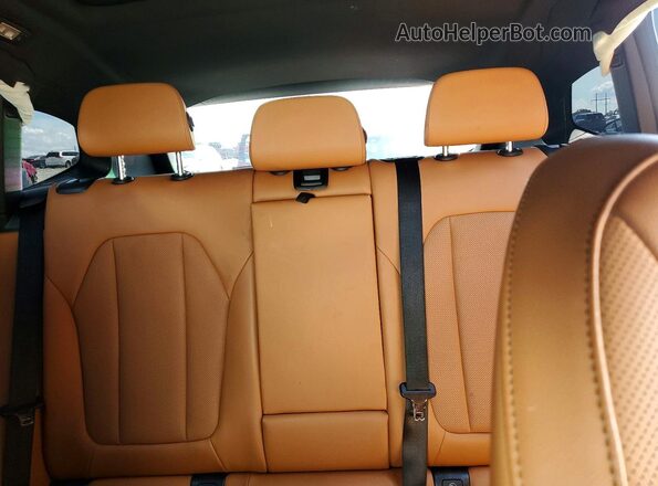 5UX43DP01P9R49017 2023 BMW X3 White Հետևի նստատեղերի տեսք