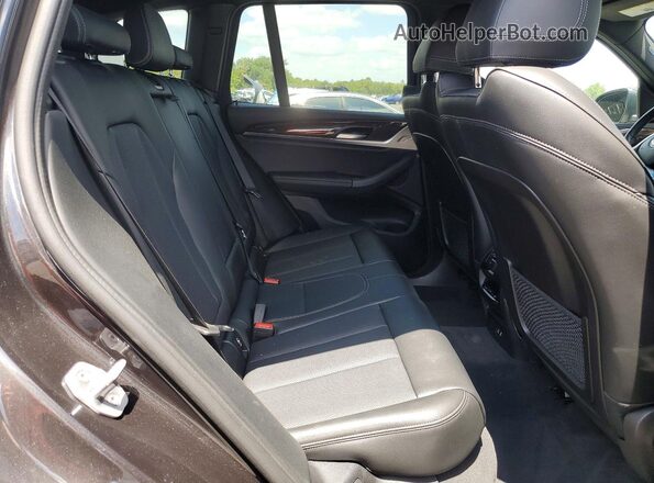 5UX43DP02N9M96443 2022 BMW X3 Gray Widok wnętrza z tyłu