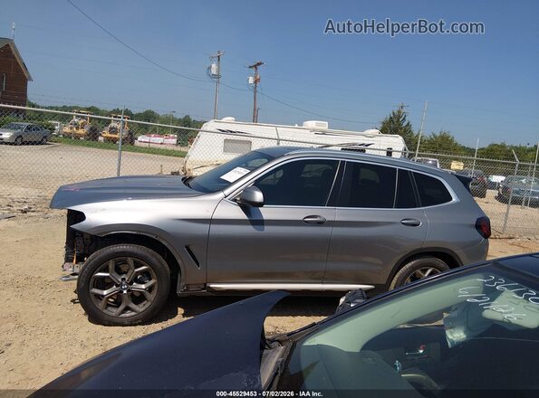 5UX43DP02R9V05857 2024 BMW X3 Gray Панорамний вид салону 360°