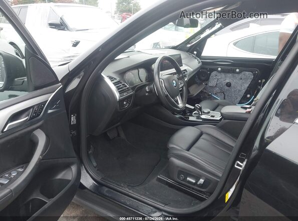 5UX43DP03N9L39665 2022 BMW X3 Black Вид салону спереду