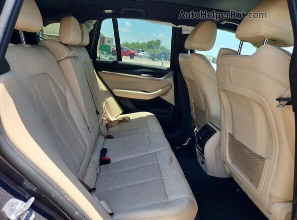 5UX43DP03N9M51348 2022 BMW X3 Black Rear interior view