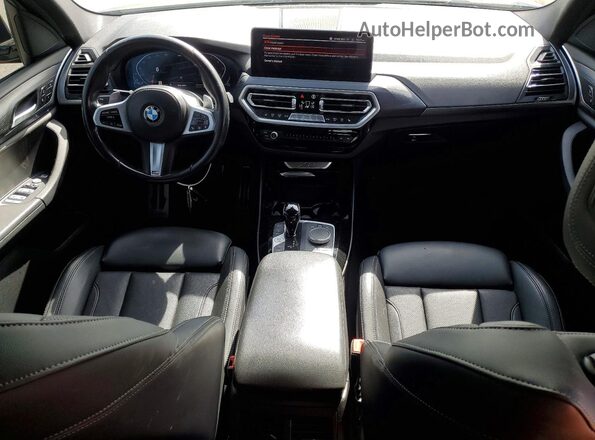 5UX43DP06N9L57545 2022 BMW X3 Black Vista del salpicadero