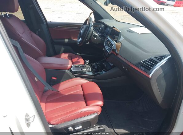 5UX43DP07N9M35881 2022 BMW X3 White Front interior view