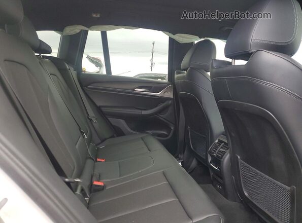 5UX43DP07P9R62838 2023 BMW X3 White Вид задньої частини салону