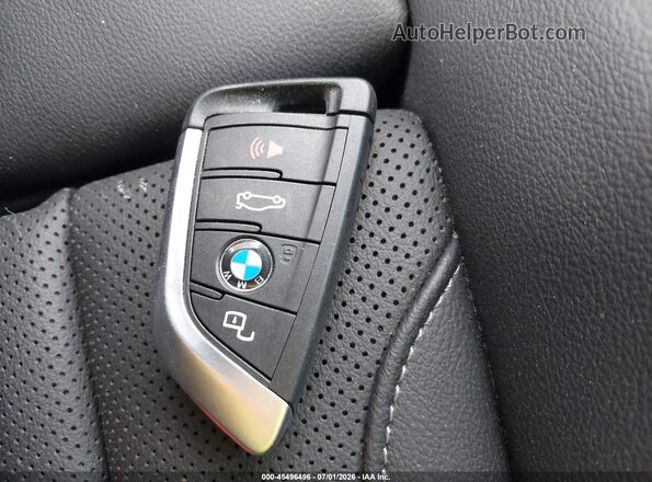 5UX43DP08P9N81354 2023 BMW X3 Light Blue Vista del salpicadero