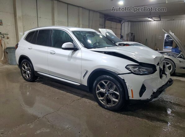 5UX43DP08R9W64737 2024 BMW X3 Белый Передняя правая четверть
