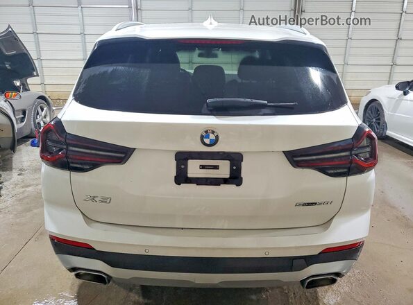 5UX43DP08R9W64737 2024 BMW X3 Белый Вид сзади