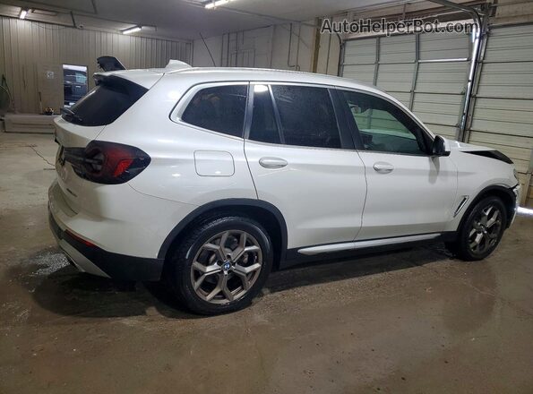 5UX43DP08R9W64737 2024 BMW X3 Белый Задняя правая четверть